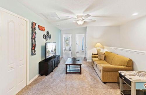 Townhome with Private Pool, BBQ & FREE Waterpark - Photo 34