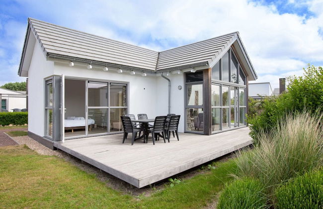 Detached Single Story Holiday Home Near the Sea - Photo 14