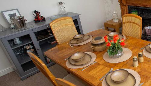 NEC, BHX Cosy 3 Bedroom House with Parking - Foto 4