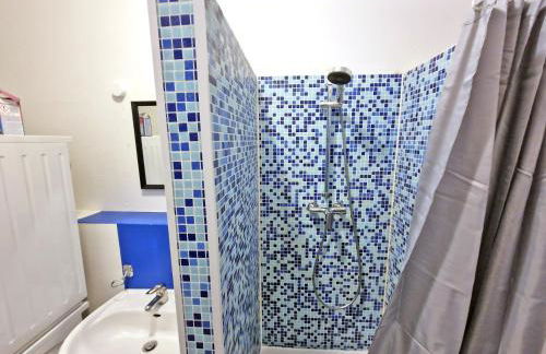 HappySide o Monteure o Zentrumsnah o WLAN o 6 Einzelbetten - Foto 11