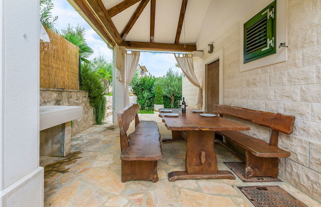 Villa Holiday Home Zvečanje - Foto 32