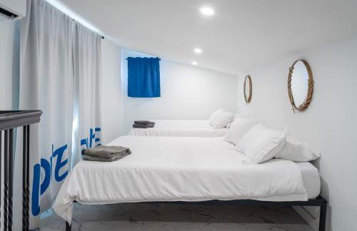 Stylish Home with Pool & Hot Tub near Downtown - Foto 27