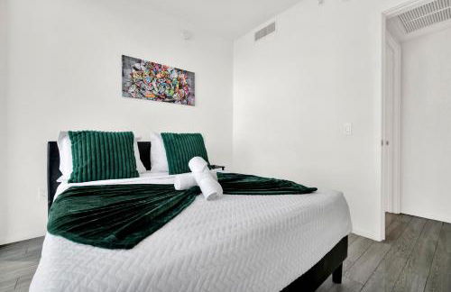 Ocean Front Condo Near Cruise Port, Bayfront Park, plus Free Parking - Foto 9