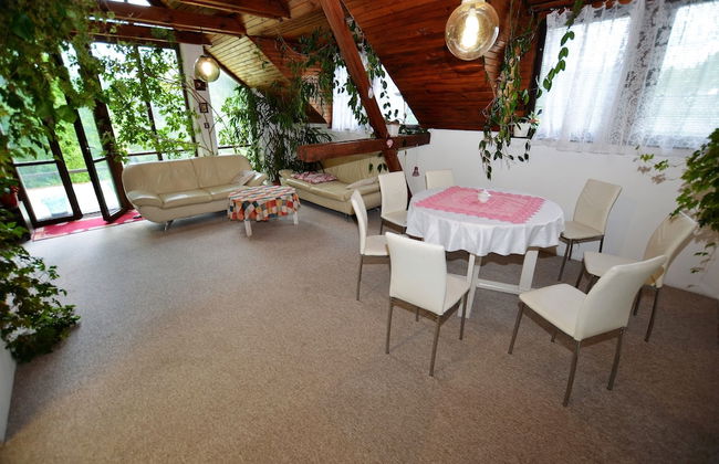 Townhouse in Bechyne With Private Pool - Photo 12