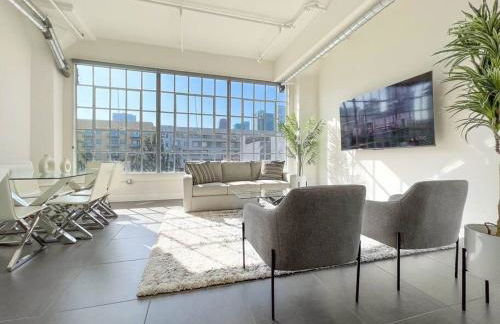 Modern Loft in DTLA - Rooftop Pool & Free Parking! - Foto 13