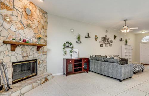 Jacksonville Family Home Near Shopping and Dining! - Photo 7