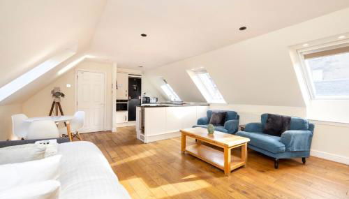 JOIVY Inviting Flat Near Edinburgh Castle W/ Parking - Foto 3