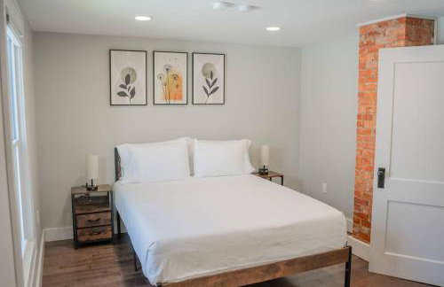 Jefferson & Grounds 3BR Steps from HWS and Hot Tub - Foto 31