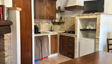 Il Borgo Del Lupo Relax Family Apartments in Tuscany with Restaurant & Swimming Pool - Foto 5, Garden, sunbed, Garden view, towels, Shower