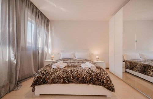 Unico Apt 8, 4 ospiti, parcheggio gratis, 10 minuti da Venezia - Photo 9