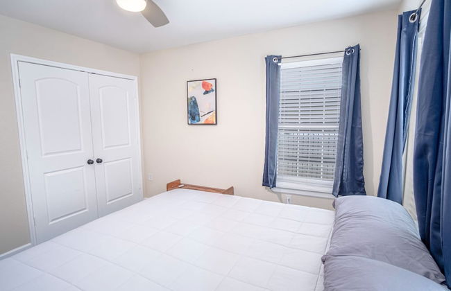 Splendid Gated 4 BR 2 BA Home Near Downtown - Foto 4