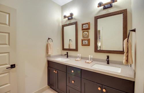 Spacious Midway Cottage with Porches, Near Hunting! - Foto 26