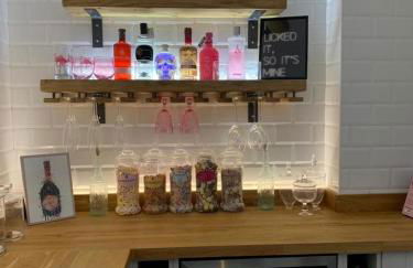 Boutique Bath apartment with 2 beautiful bedrooms - Photo 19