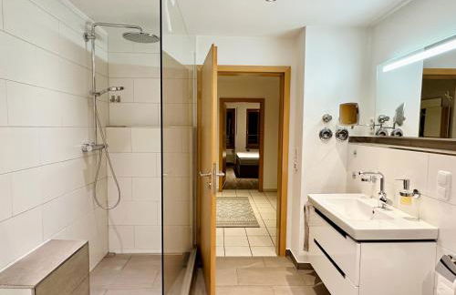 Zentrales City Apartment, Penzberg, 2 Schlafzimmer, Balkon, Parkplatz - Foto 21