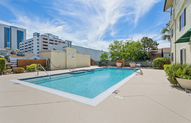 Neptune s Nook 5 min From Oceanfront w Pool - Foto 17