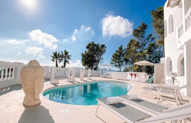 Premium Villa With Private Pool - Photo 16