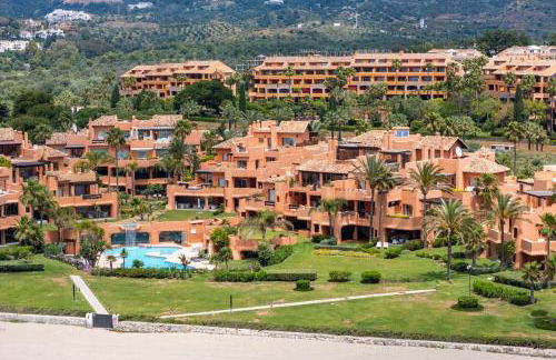Exclusive 1 line Beach Apartment in Marbella with Panoramic Views - Foto 26