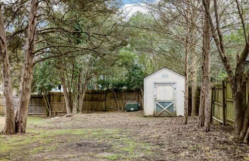 Serene Getaway with Patio in Pineville - Foto 32