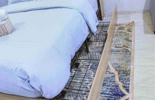 Entire studio with full kitchen and in-unit laundry - Foto 14