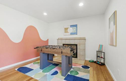 Spacious 4BD - Backyard BBQ, Fire Pit & Mini Golf - Foto 37