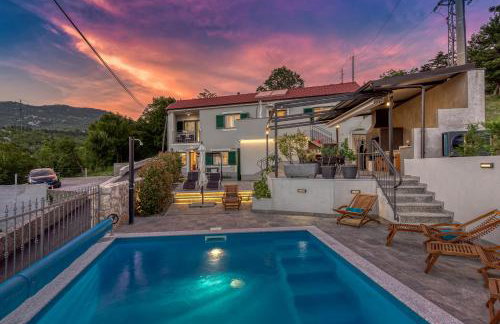 Villa LETA - Luxury villa in a green oasis with heated swimming pool, fitness center and summer kitchen - Kvarner - Foto 1