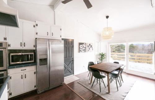 Berkshire Vacation Rentals: Chic Pittsfield Home With A View - Foto 10