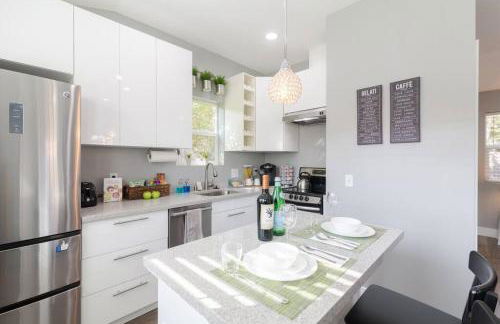 Modern Guesthouse w Private Patio and Hot Tub - Foto 14