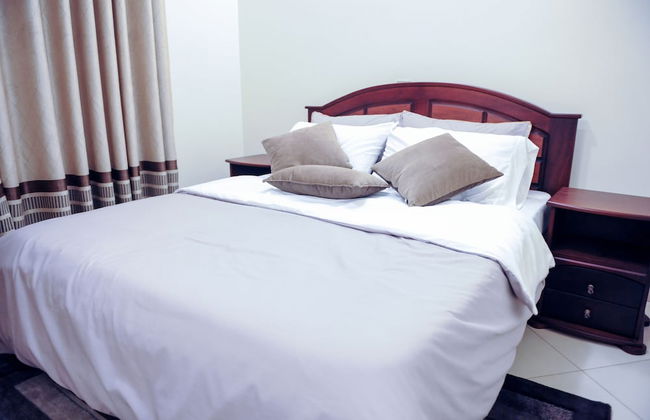 Eric Wilkins Apartments - Photo 2