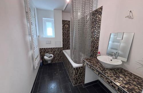 Spacious Flat with 3 bedooms for 5-8 guests - Foto 19