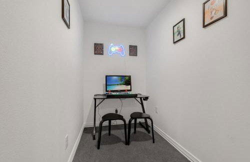 Lakefront Retreat Sleeps 15 Starlink Internet - Foto 7