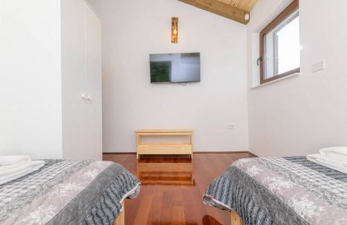 Villa David - luxurious secluded villa with a heated pool - Foto 7