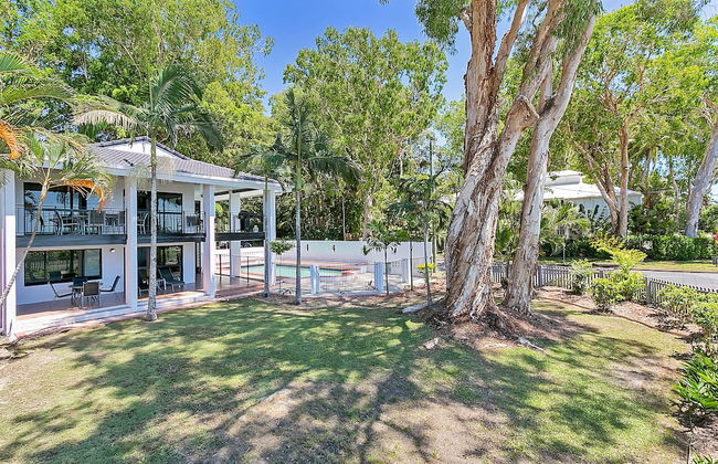 Dolce Vita Beachfront Holiday House - Photo 18