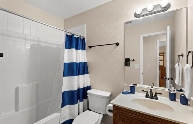 Spacious 3BR Home in Amazing Location - Photo 46