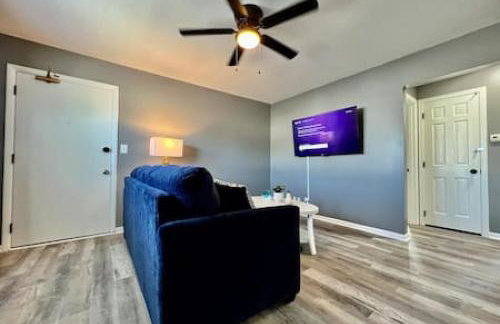 Sleek remodeled Design 2 Bed Trenton, OH Apartment - Foto 13