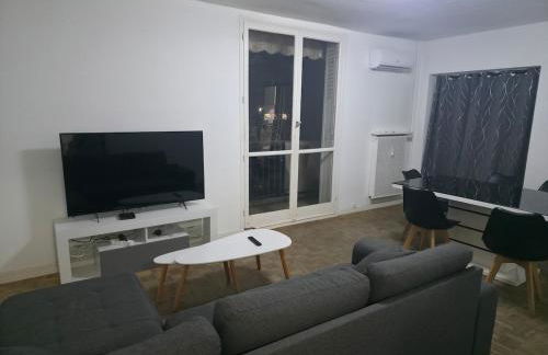 Appartement 70m² Pierrelatte Cosy, NETFLIX+WIFI - Foto 1