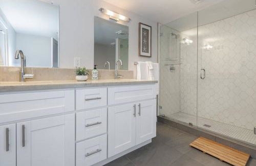 Fabulous New 4BR/3BA House in Mission Hills - Foto 12