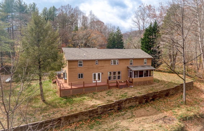 4BR Lodge on Wolf Creek – Fishing, Hiking, New River Fun & Hokie Weekends - Foto 60