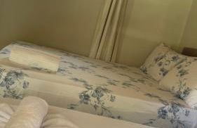 Bangalô em uma área próxima a praia e centro - Photo 13