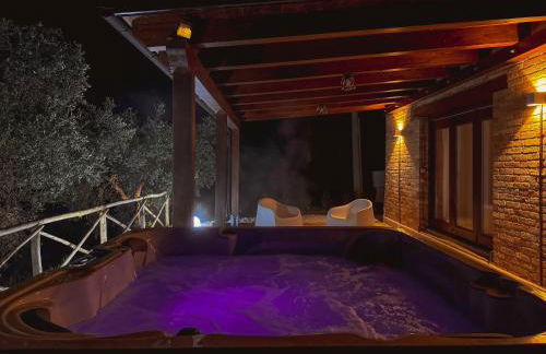 Private Pool & Jacuzzi with View by Host Hero - Foto 4