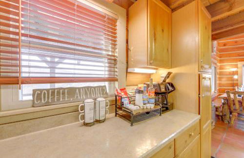 True Log Cabin with Game Room, Year-Round Views - Foto 12