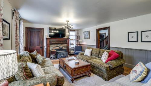 3 and Picturesque Acres! Historic Lexington Farmhouse - Foto 3