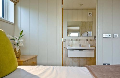 Amber Lodge, Strawberryfield Park - Hot Tub - Free WiFi & Parking - Photo 22