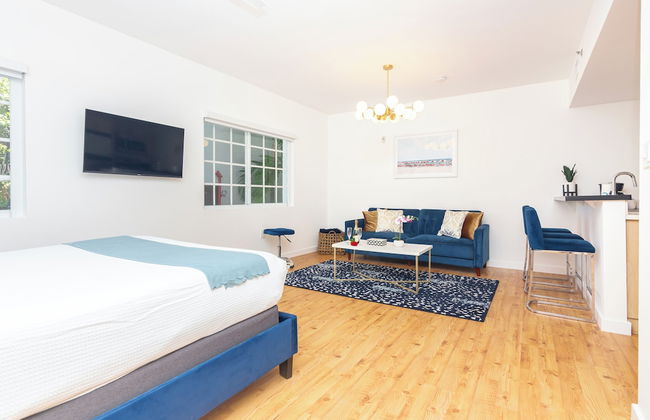 Boutique Apartments Convention Center - Photo 8