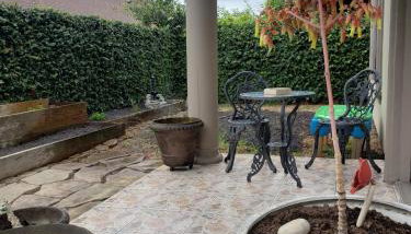 The Monarch - Foto 2