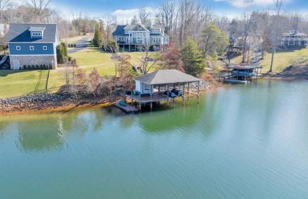 Serenity Shores - Private Lakefront Home with Dock - Foto 39