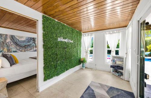 Spacious Miami Home with Private Pool & Parking - Foto 3