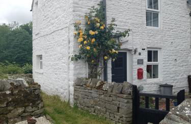 Middlehope Cottage - Photo 2