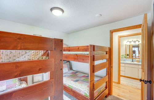 Ping-Pong and Private Hot Tub Family Cabin in Bend! - Foto 18