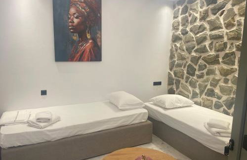 Latramys Suites - Photo 25