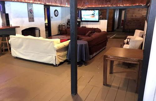 Spacious Vacation Rental for Large Groups in the White Mountains near Plymouth, New Hampshire - Foto 3